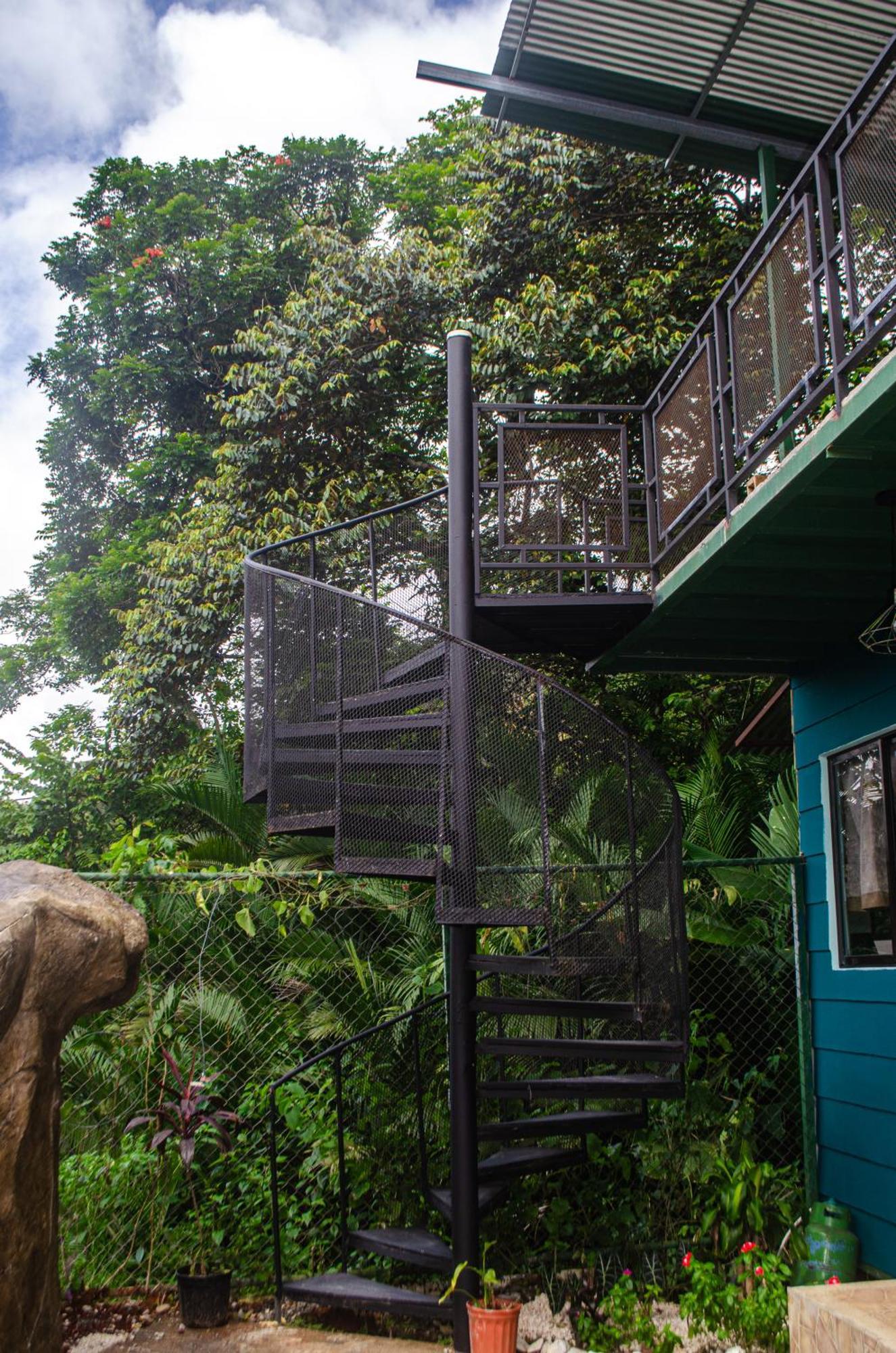 Bed and Breakfast The Jungle Container Quepos Exteriér fotografie